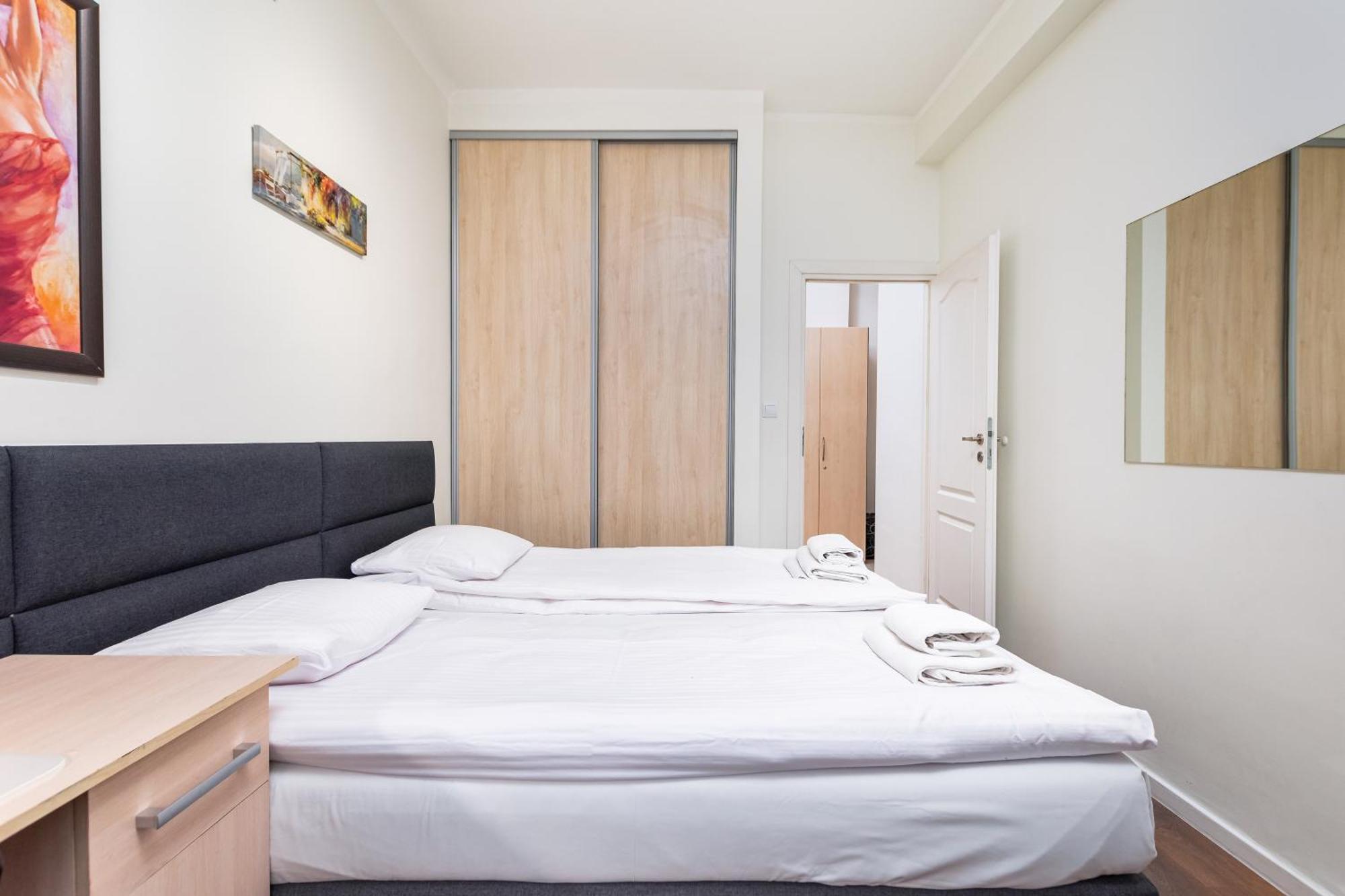 Apartamenty Wawa Centrum By Your Freedom Varşovia Exterior foto